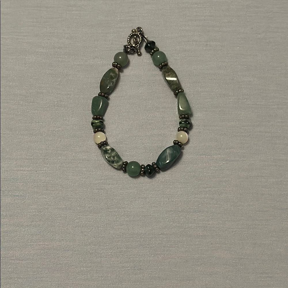Elegant Jade Green Beaded Bracelet